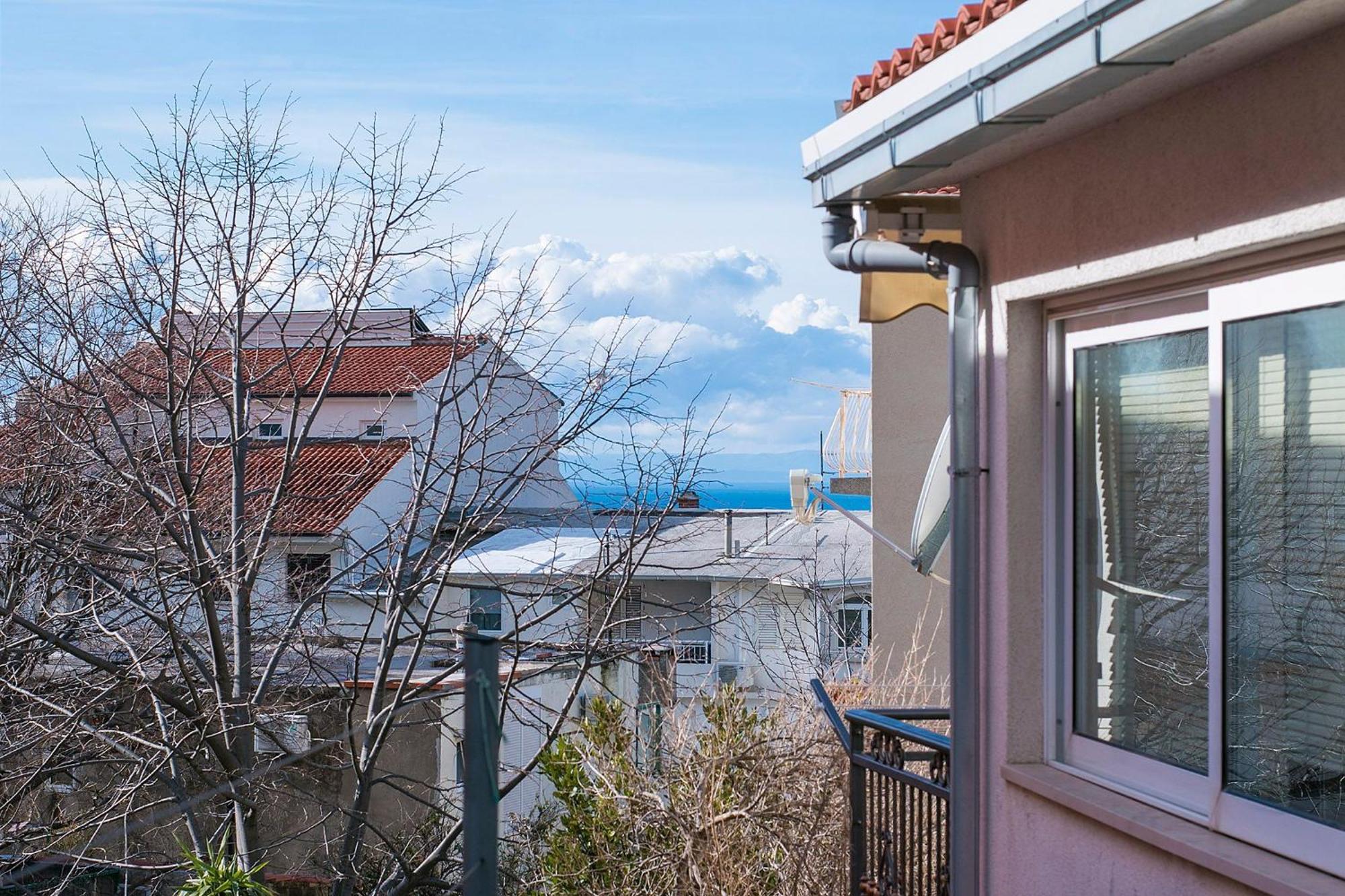 Gemuetliche Mit Terrasse In Bidol Apartment Makarska
