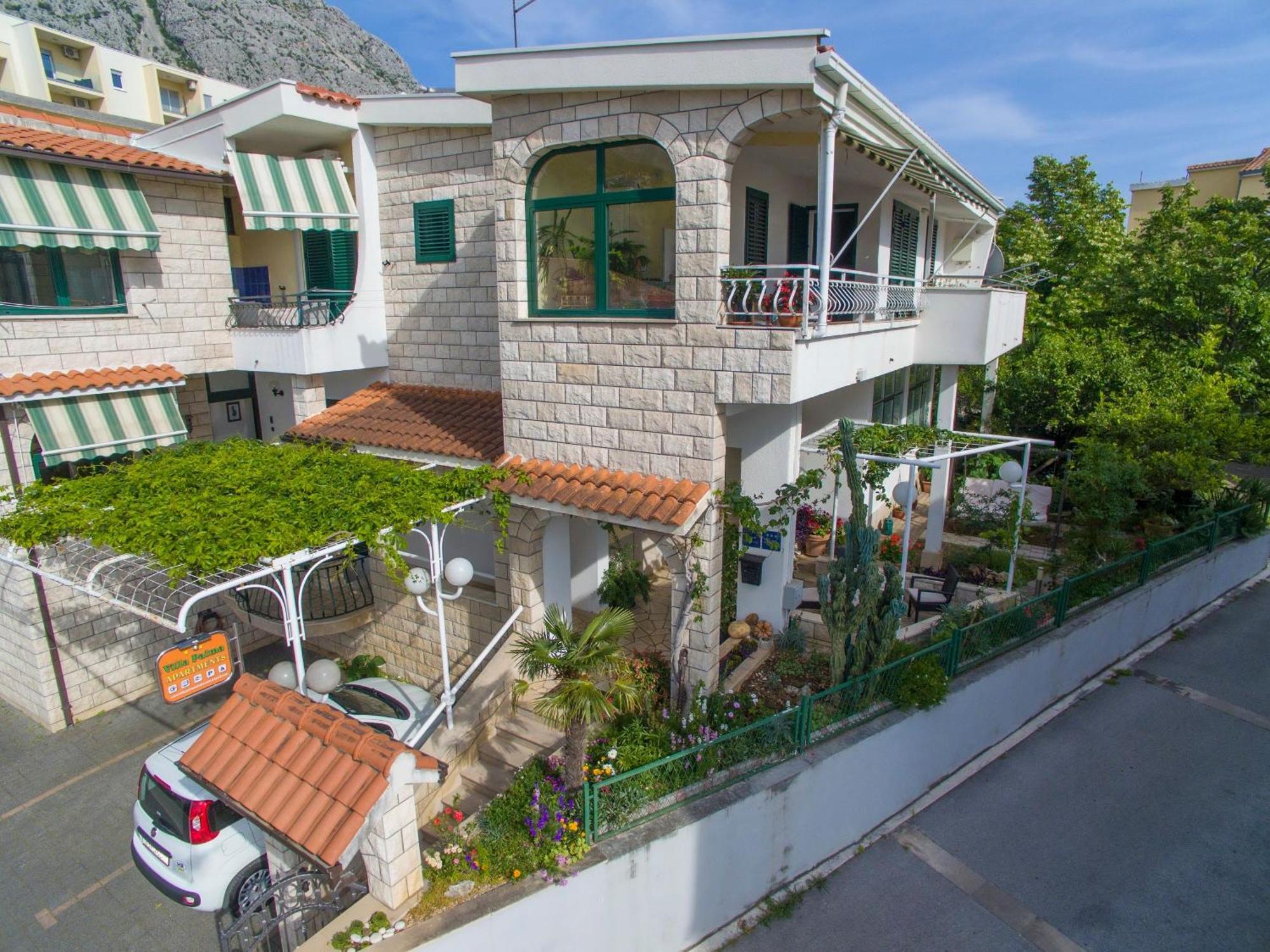 Gemuetliche Mit Terrasse In Bidol Makarska